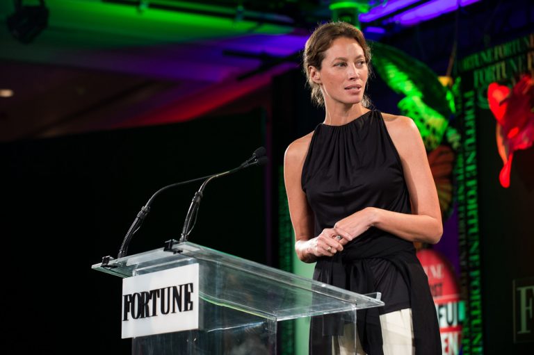 Christy Turlington Burns honorée par le Lycée français de New York