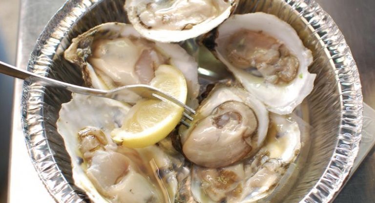 Le festival de l'huître à la Légation française d'Austin