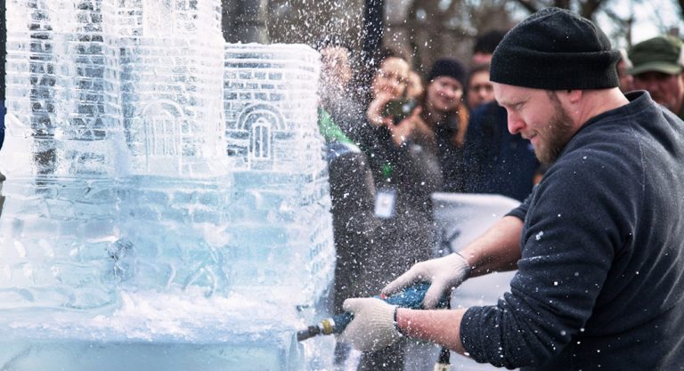 Brisez la glace au Central Park Ice Festival de New York