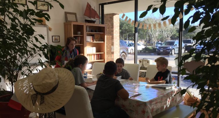 À Katy, le centre culturel Bonjour & Bienvenue est officiellement ouvert