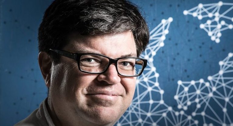 Yann LeCun, le Français qui invente le Facebook du futur