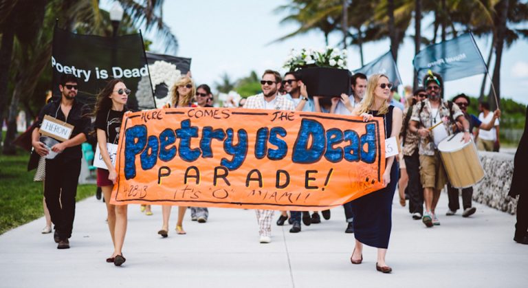 "O, Miami", un mois de poésie dans ce monde de brutes