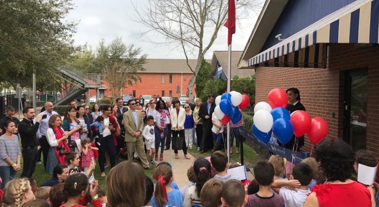 À Houston, The Village School lance officiellement son programme bilingue