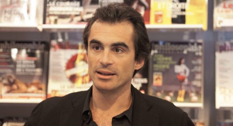 Raphaël Enthoven: "Je milite pour le devoir de penser contre-soi même"