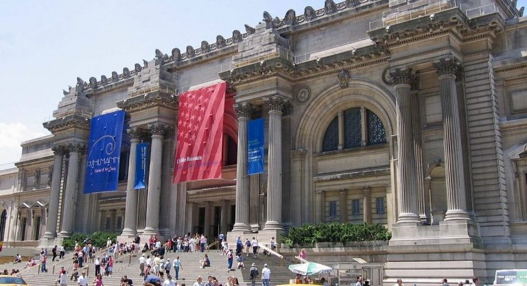 Pourquoi le Met est-il gratuit (en principe) ?