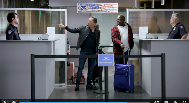 Humour: Gad Elmaleh galère à l'immigration américaine