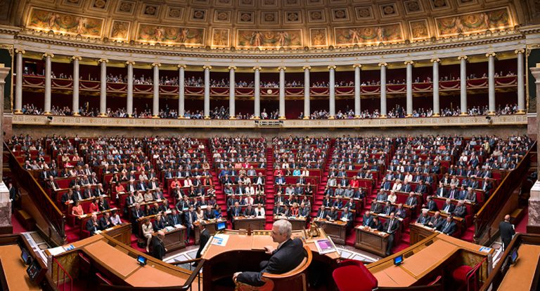 Législative: L'Amérique du Nord en marche, mais pas vers les urnes