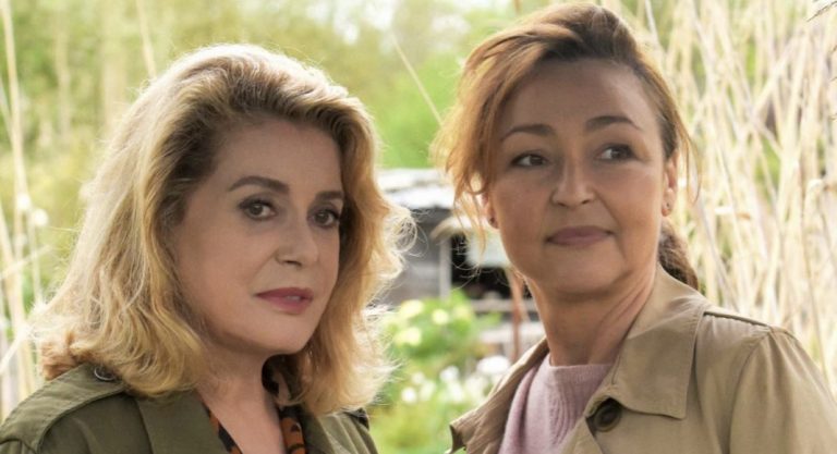 Deneuve et Frot: les deux "Catherine" crèvent l'écran dans "Sage Femme"