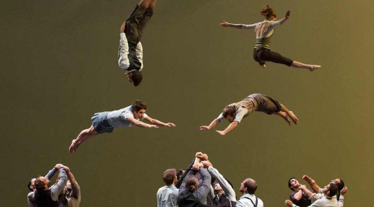 La Compagnie XY, des acrobates qui n'ont pas les pieds sur terre à New York