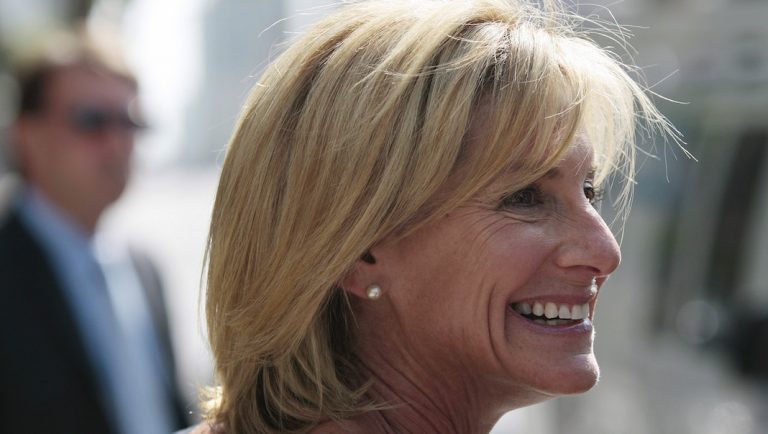 Jamie McCourt choisie par Trump pour être ambassadeur des Etats-Unis en France