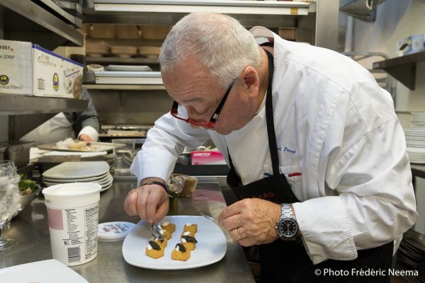 Roland Passot en cuisine