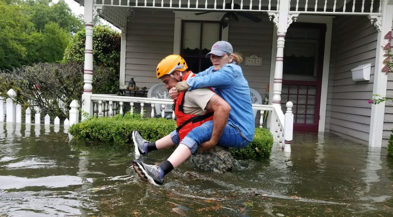 Logement, indemnisation, nettoyage: les démarches à faire après Harvey