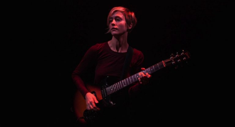 Noemi Greene revient ensorceler Los Angeles