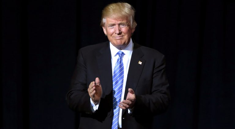 Sous Donald Trump, l'avenir incertain de la loterie de la carte verte