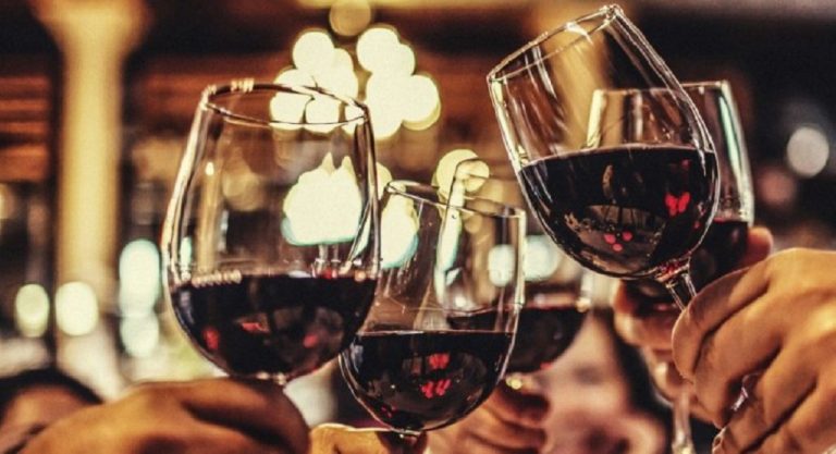 Fêter le Beaujolais nouveau à l'Ambassade de France de Washington