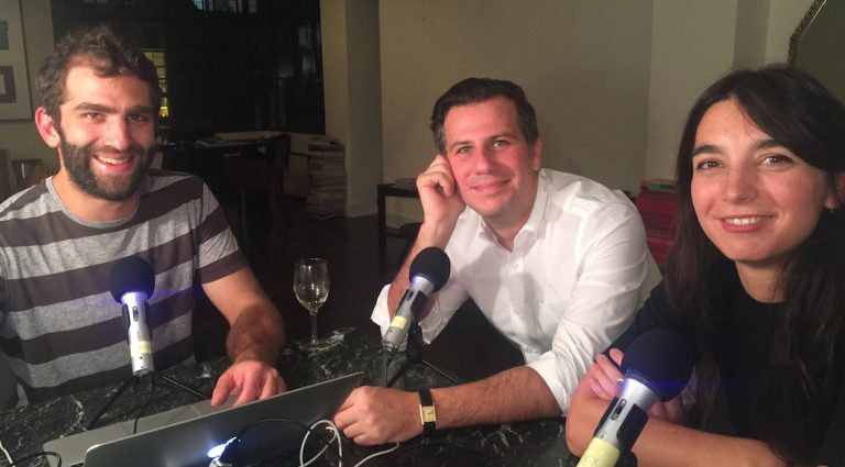 Tips Included, des conseils sur New York (avec un verre de vin)