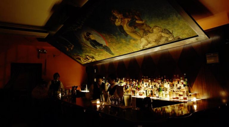Angel's Share, le speakeasy où l'on boit avec les anges à New York