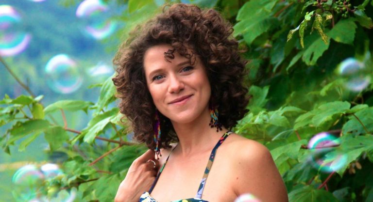 Le jazz de Cyrille Aimée vient caresser New York et Los Angeles