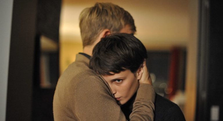 Le thriller érotico-psychologique de François Ozon "L'amant double" projeté à Austin