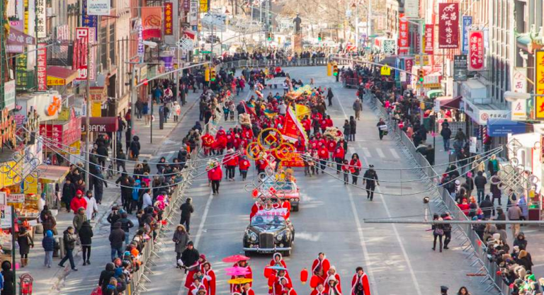 Une parade pour le Nouvel an chinois à Chinatown le 25 février