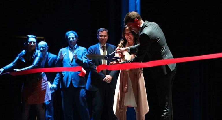Le Lycée français de San Francisco lève le rideau sur son nouveau théâtre