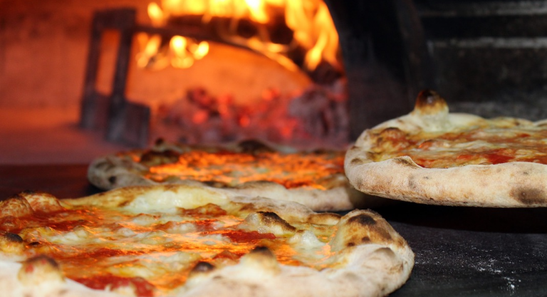 Combien ça coûte la pizza à New York ?