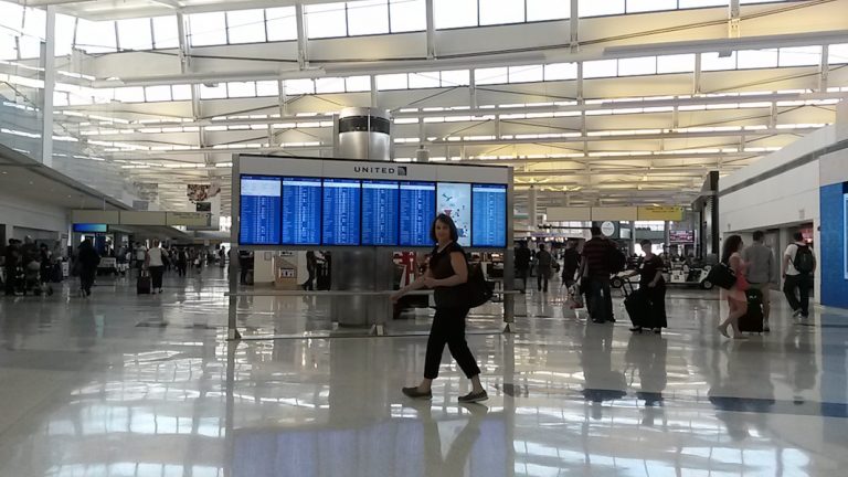 Risque de contamination à la rougeole à l'aéroport Newark