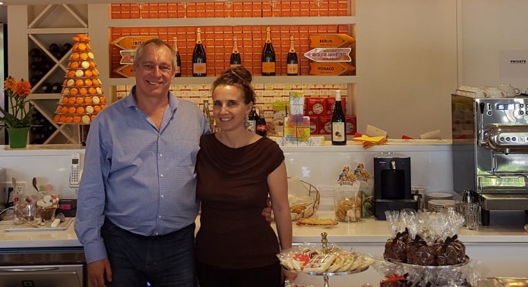Après un tour du monde, ils partent vendre des macarons à Austin