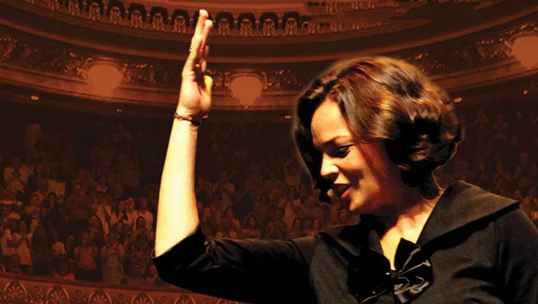 "Piaf ! The Show" fait voir la vie en rose à Washington
