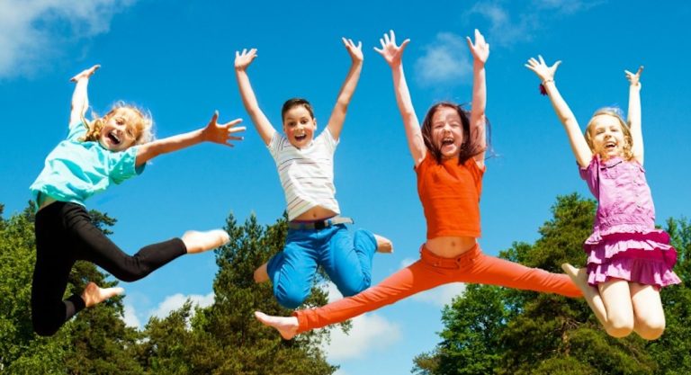 Les « summer camps » en français se maintiennent en Floride