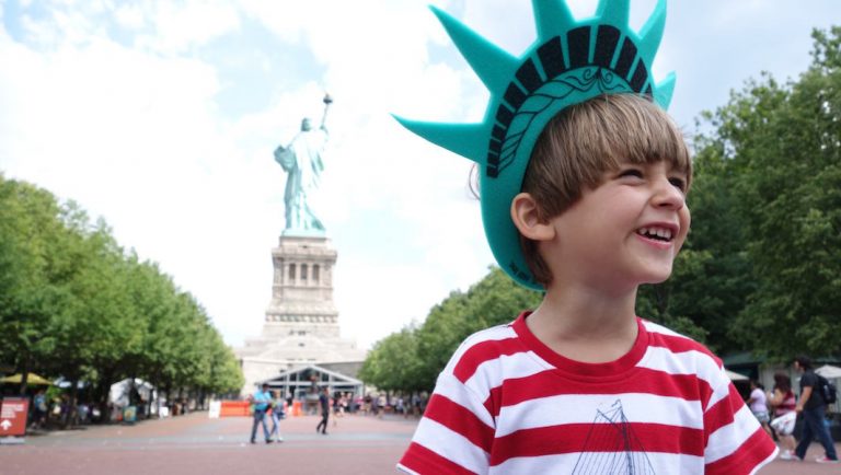 Arthur, un globe-trotteur pas comme les autres, explore New York