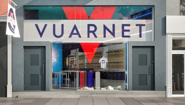 Entre nostalgie et tech, Vuarnet fait son retour aux Etats-Unis