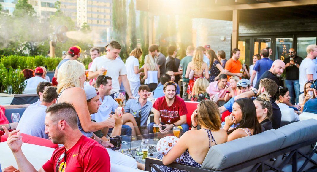 The Happiest Hour, à Dallas