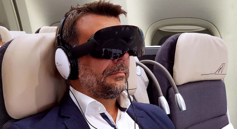 SkyLights, les lunettes franco-américaines qui ringardisent les télés d'avion