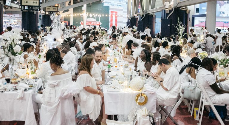 Photos: le Dîner en blanc Washington D.C. investit Nationals Park
