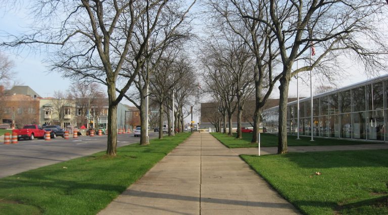 Pourquoi n'y a-t-il pas plus de trottoirs aux Etats-Unis ?