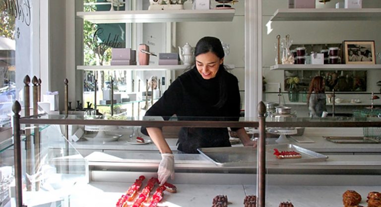 Mademoiselle Colette va s’installer à Redwood City