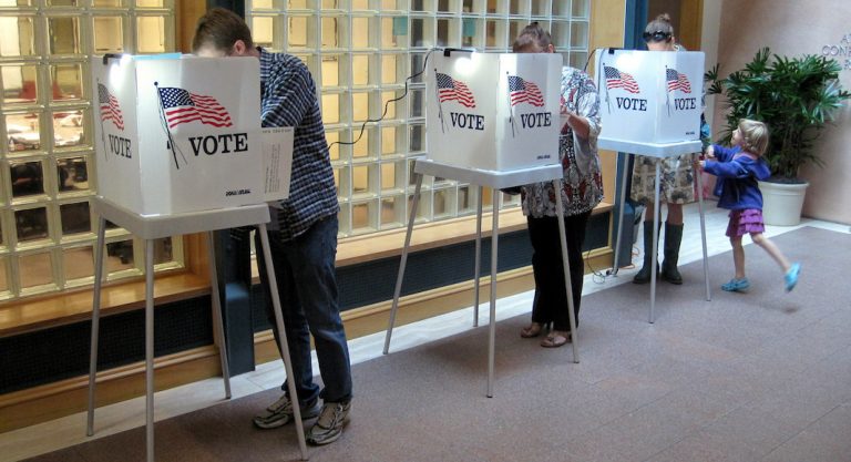Une discussion pour comprendre les "midterms" à Los Angeles