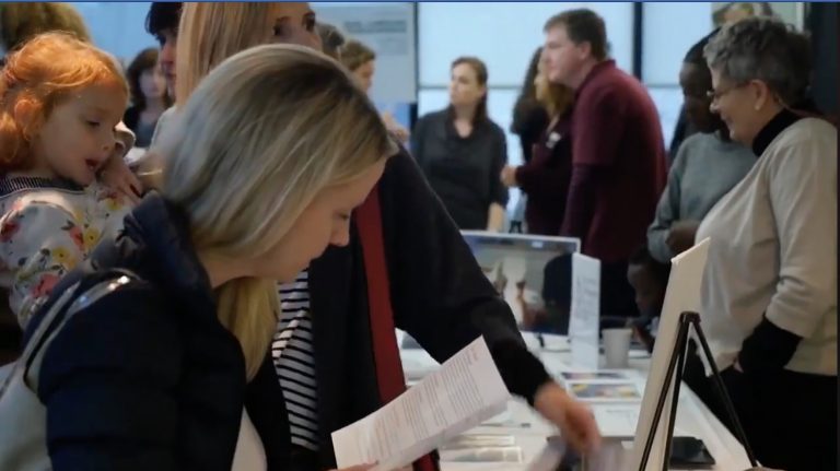 Le cinquième Salon de l'éducation bilingue de New York