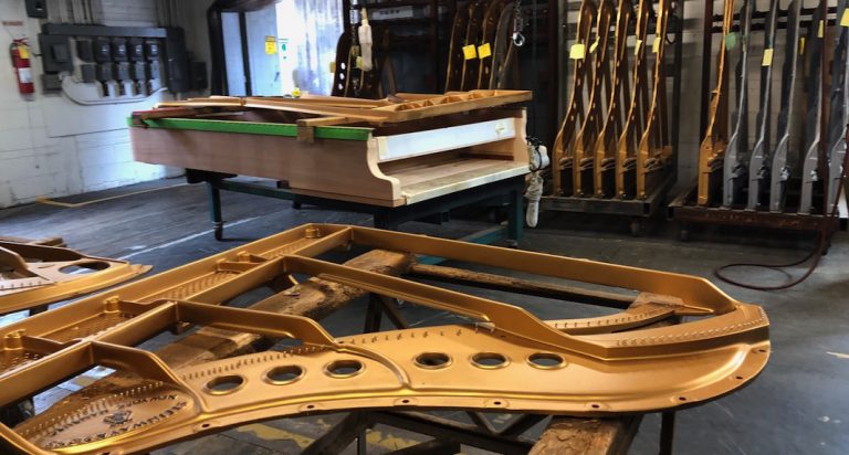 Steinway & Sons Factory, le piano debout à Astoria