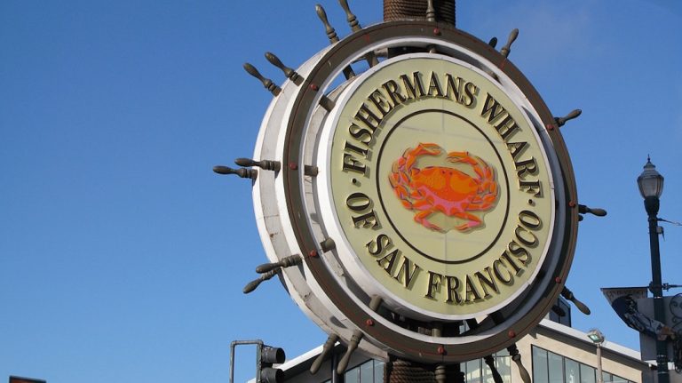 La parade de bateaux illuminés de San Francisco aura lieu le 14 décembre