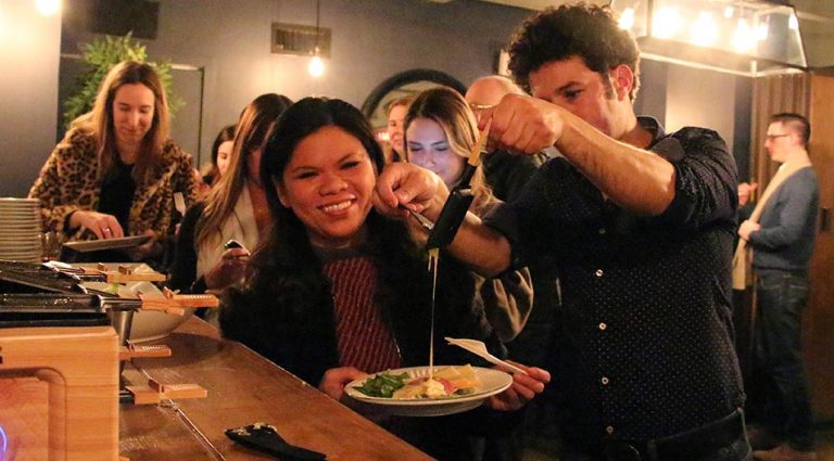 Photos: "Raclette Party" géante à 5th & Mad