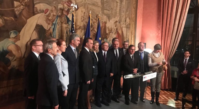 Au consulat, les Français de New York mobilisés contre l'anti-sémitisme