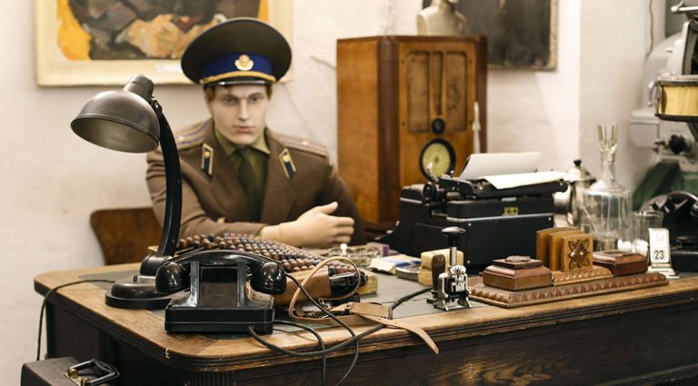 Gadgets, torture et propagande: bienvenue au Musée du KGB à New York