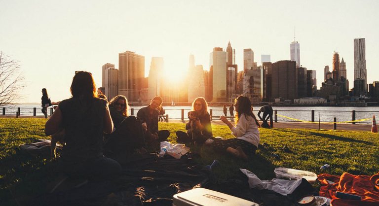 Qu’est-ce que je risque à boire de l'alcool dans les parcs à New York ?