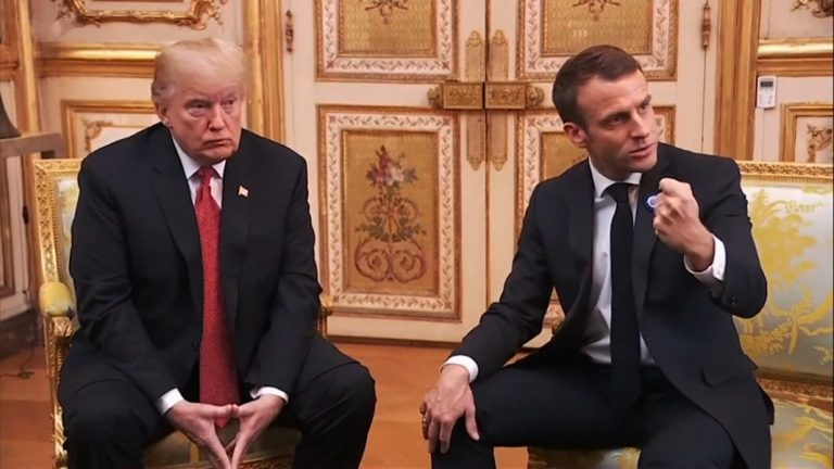 GAFA: Trump s'en prend à la "stupidité" de Macron et au vin français