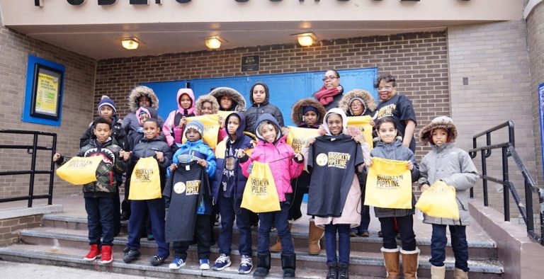 Le programme bilingue de PS 5 à Brooklyn cherche un.e enseignant.e