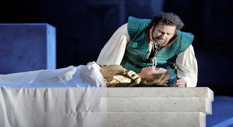 Lever de rideau sur "Roméo et Juliette" au San Francisco Opera