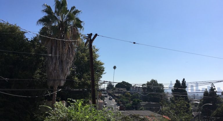 Pourquoi les lignes électriques ne sont-elles toujours pas enfouies en Californie ?