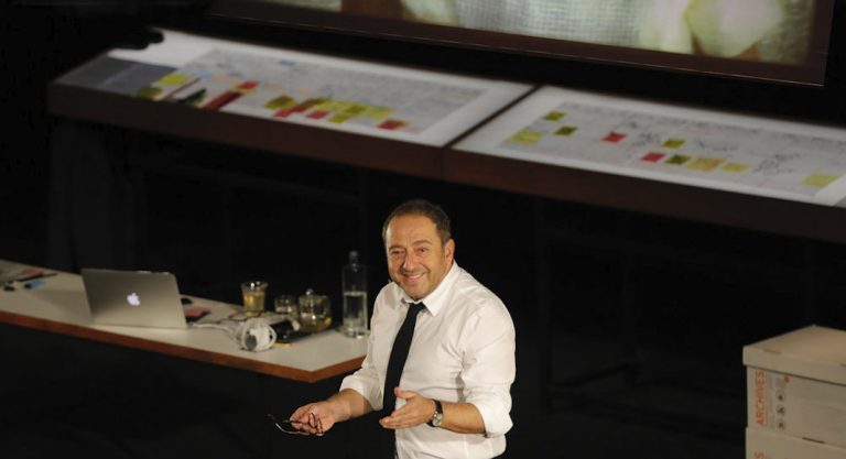 Patrick Timsit joue "Le Livre de ma Mère" au Theatre Raymond Kabbaz